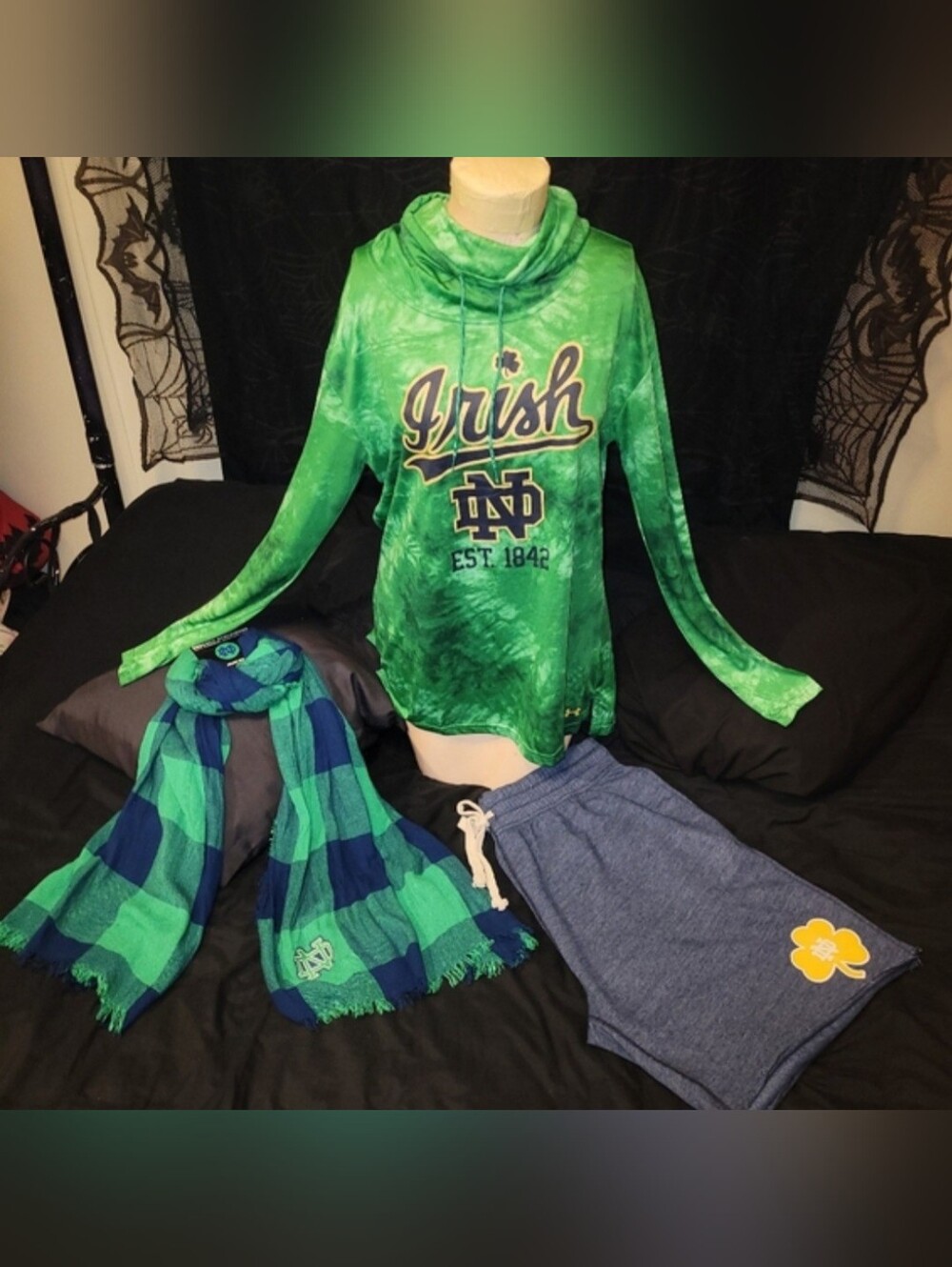 Under Armour green tie dye thumb hole top shorts scarf Notre Dame bundle XL NWT